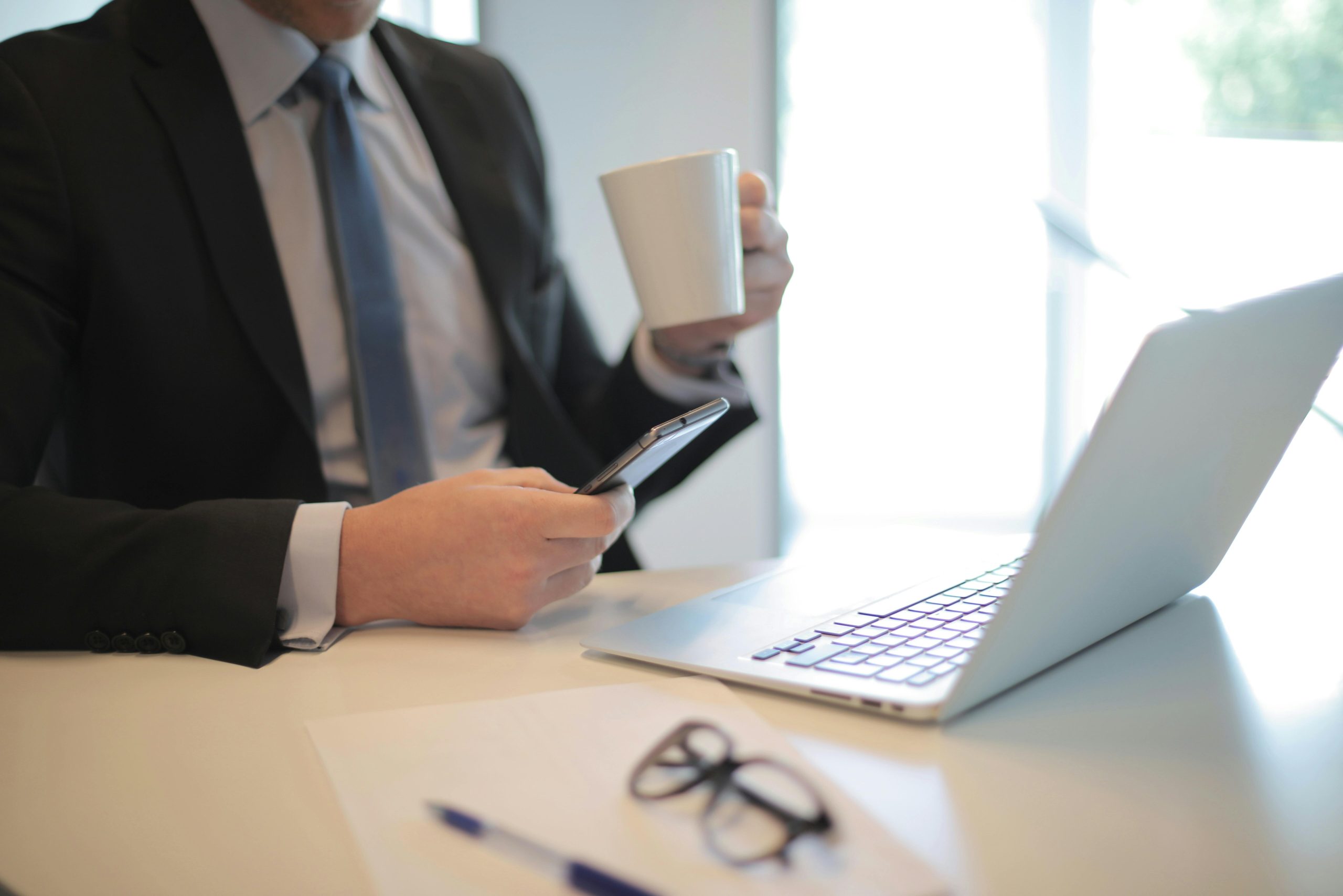 Como contratar advogado online? É seguro?